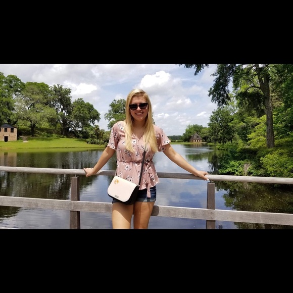 Meet your Posher, Paige - Picture 1 of 1